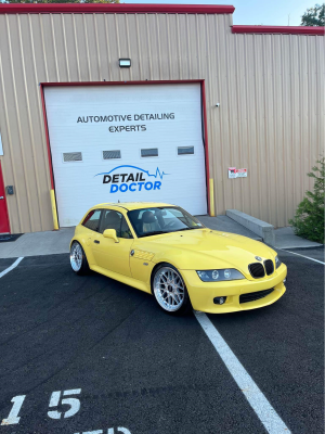 2000 BMW Z3 Coupe in Dakar Yellow 2 over Black