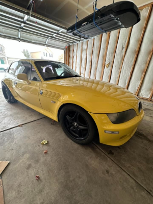 2001 BMW Z3 Coupe in Dakar Yellow 2 over Extended Dream Red